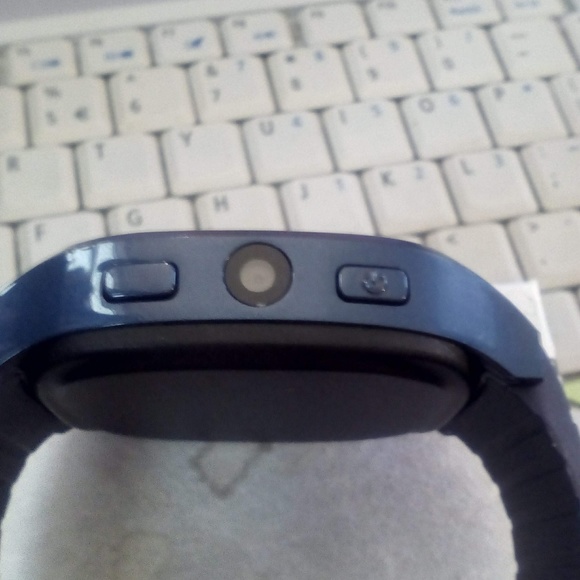 T8 GSM Smartwatch - Picture 2 of 3